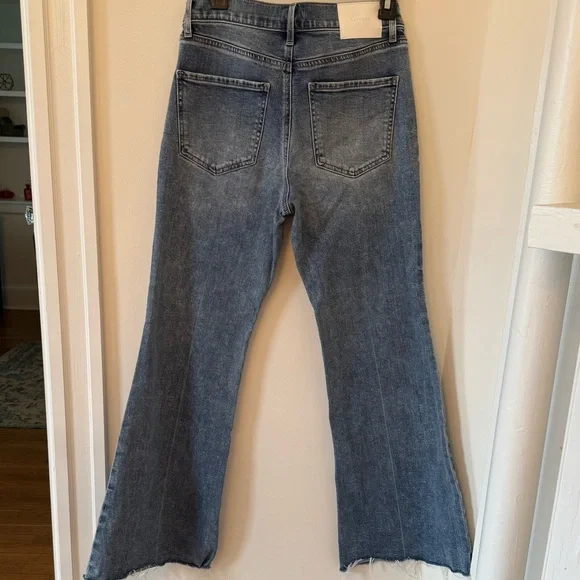 Express 70s Flare Mid Rise Jeans, light to medium blue, size 4S - Picture 6 of 8